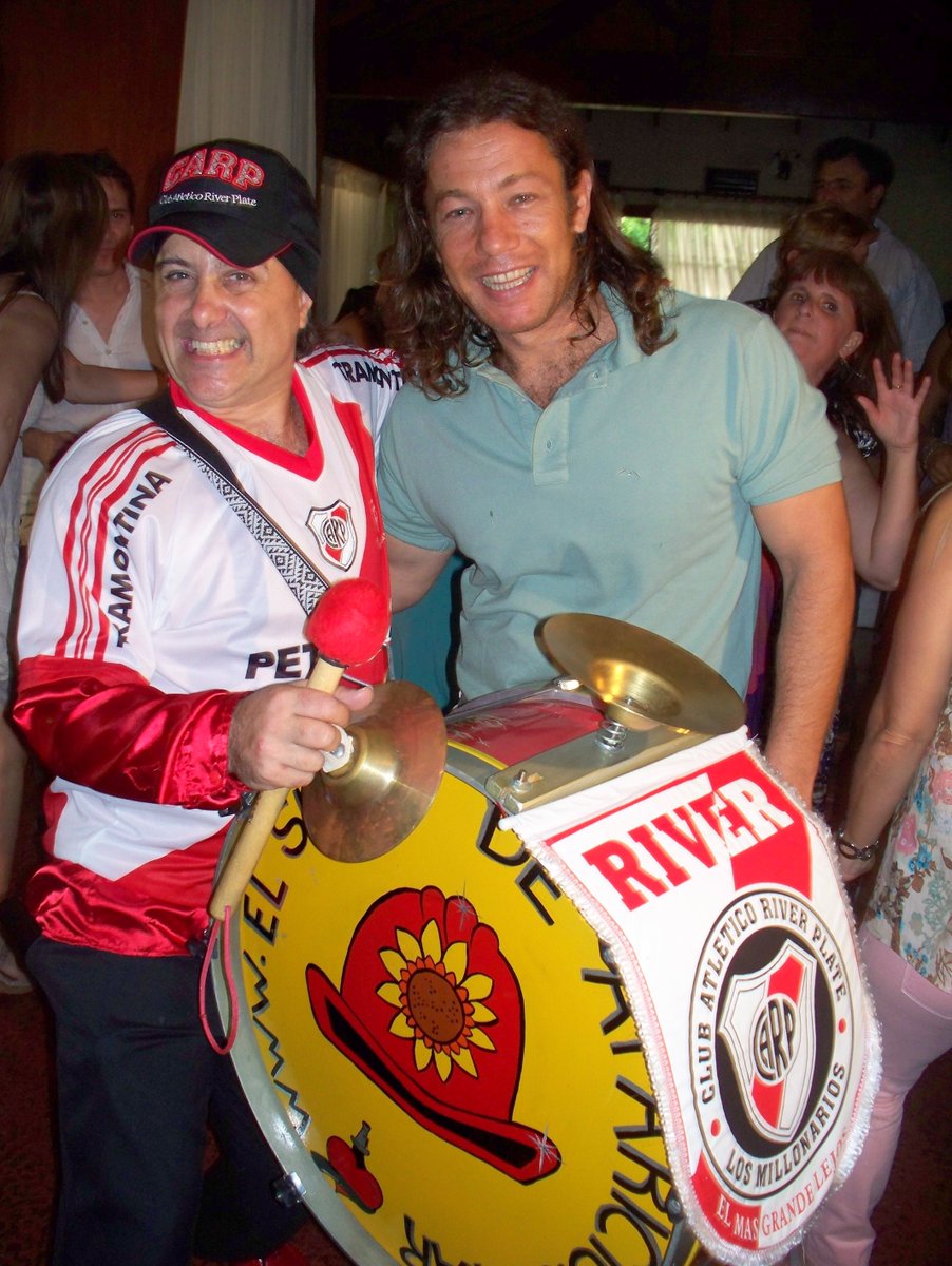 aparicioshowman's tweet photo. @BautistaCasella EN TU FIESTA HOMENAJEAMOS A TU EQUIPO DE FUTBOL LLAMAME HOY MISMO 4713-1367 15-6353-3700 https://t.co/OhKAED0U92