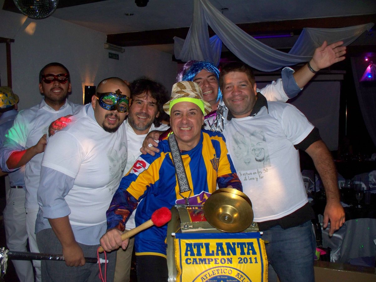 aparicioshowman's tweet photo. @BautistaCasella EN TU FIESTA HOMENAJEAMOS A TU EQUIPO DE FUTBOL LLAMAME HOY MISMO 4713-1367 15-6353-3700 https://t.co/OhKAED0U92