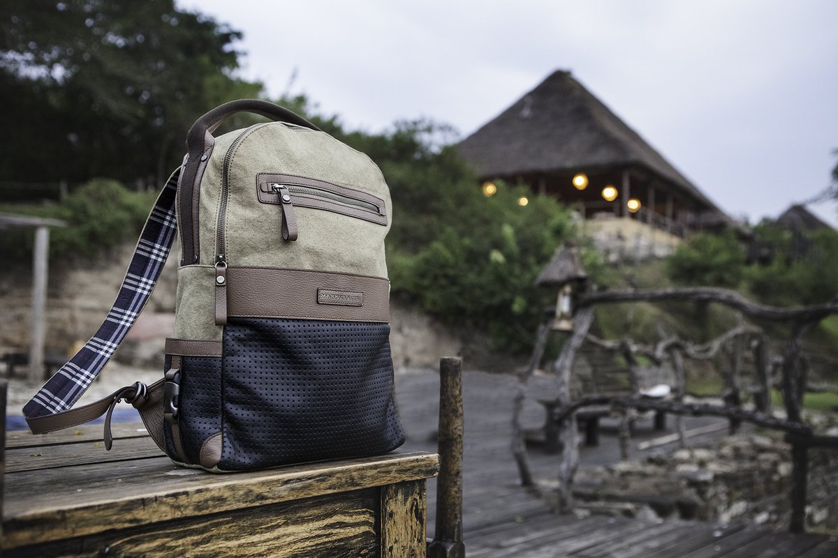 markusolsenbags's tweet photo. ¿Navidad? Y yo de aventura...  
https://t.co/g9ym26AMIb

#markusolsen #bags #navidad #mochila #hombre https://t.co/V5rA6w4IcR