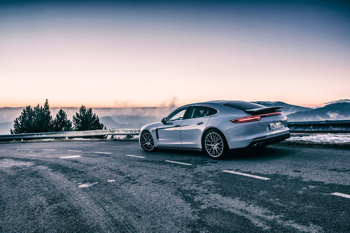 SergiColome's tweet photo. A pleasure to work even on a weekend with the new #Porsche #Panamera https://t.co/AOroeW8P9X