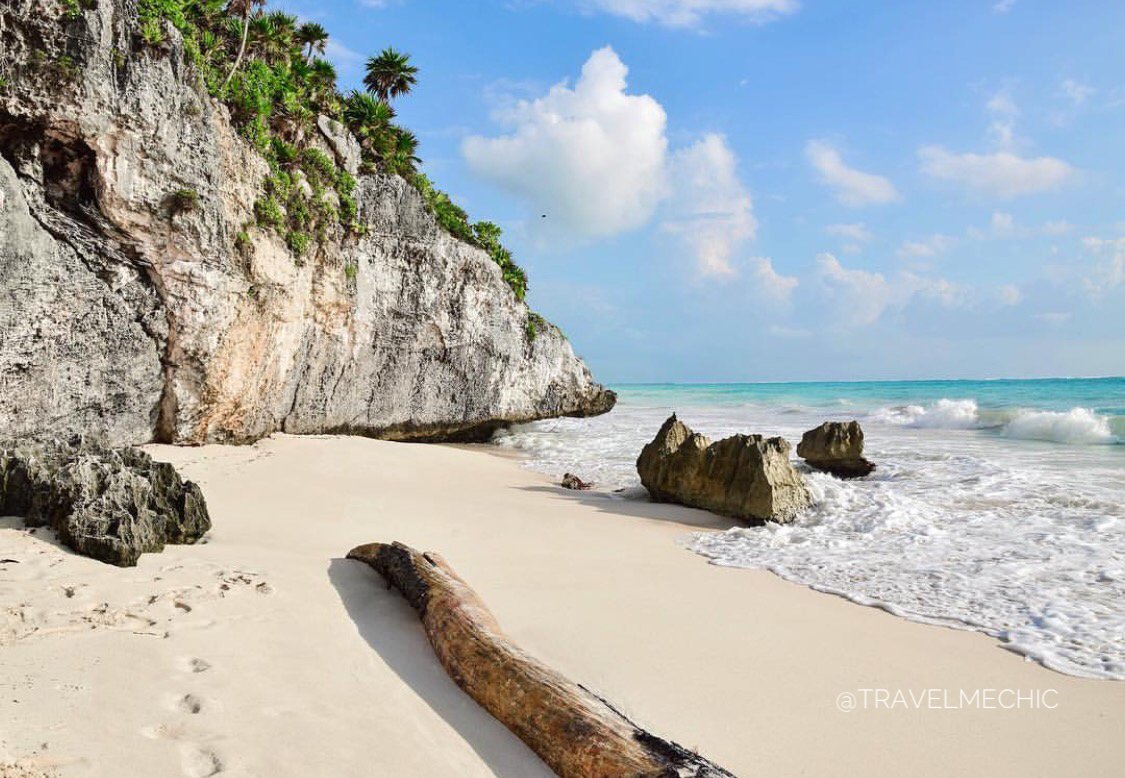 TravelMeChic's tweet photo. Seas the day! 🌊⚓️☀️
🔹🔹🔹🔹🔹🔹🔹🔹🔹🔹🔹
#TulumBeach #Yucatán #Mexico
#travel #beach #Wanderlust https://t.co/RwUmXs1cop