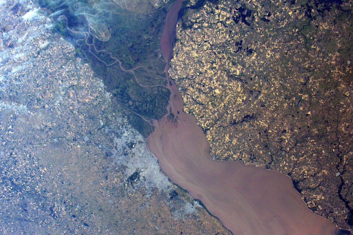 Thom_astro's tweet image. Buenos Aires and el Rio de la Plata : where #Argentina meets #Uruguay 🇦🇷🇺🇾flic.kr/p/QoVQHq #Proxima