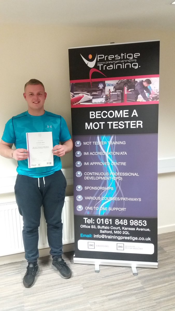 trainprestige's tweet photo. Chris mason and Jordan Forth.
Apprentices to MOT testers with Prestige Training. Well done lads https://t.co/rNycjxKAsO