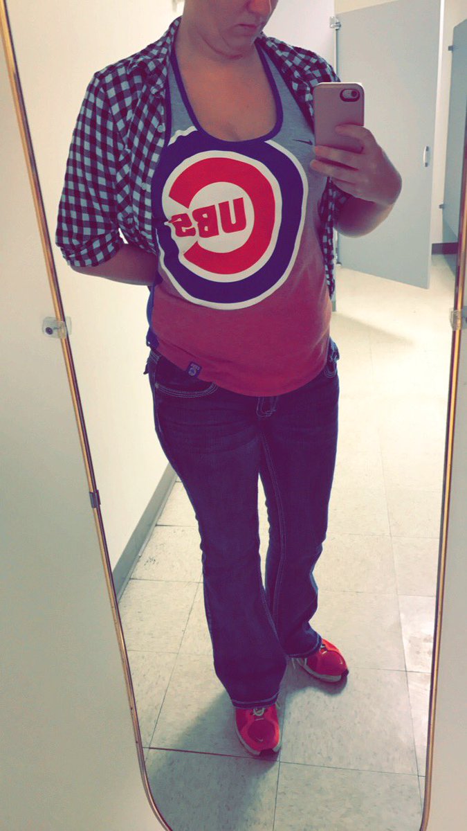corriebedgar's tweet photo. first time since owning this shirt it's a little baggy on me! 👏🏼👊🏼🤗 #WorkoutMotivation #MotivationToKeepGoing https://t.co/YII1e3PV8L