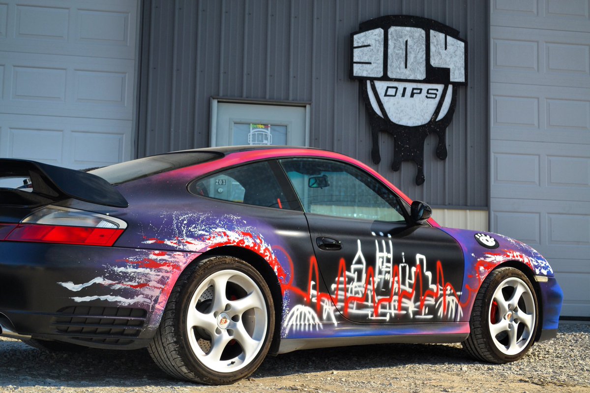 304Dips's tweet photo. Porsche Art Car for the @artandexotics event in Pittsburgh, PA @HaloEFX Covert Black with Baron Batch @StudioAMpgh Art on top! #RemovableArt https://t.co/lEvShSkn6f