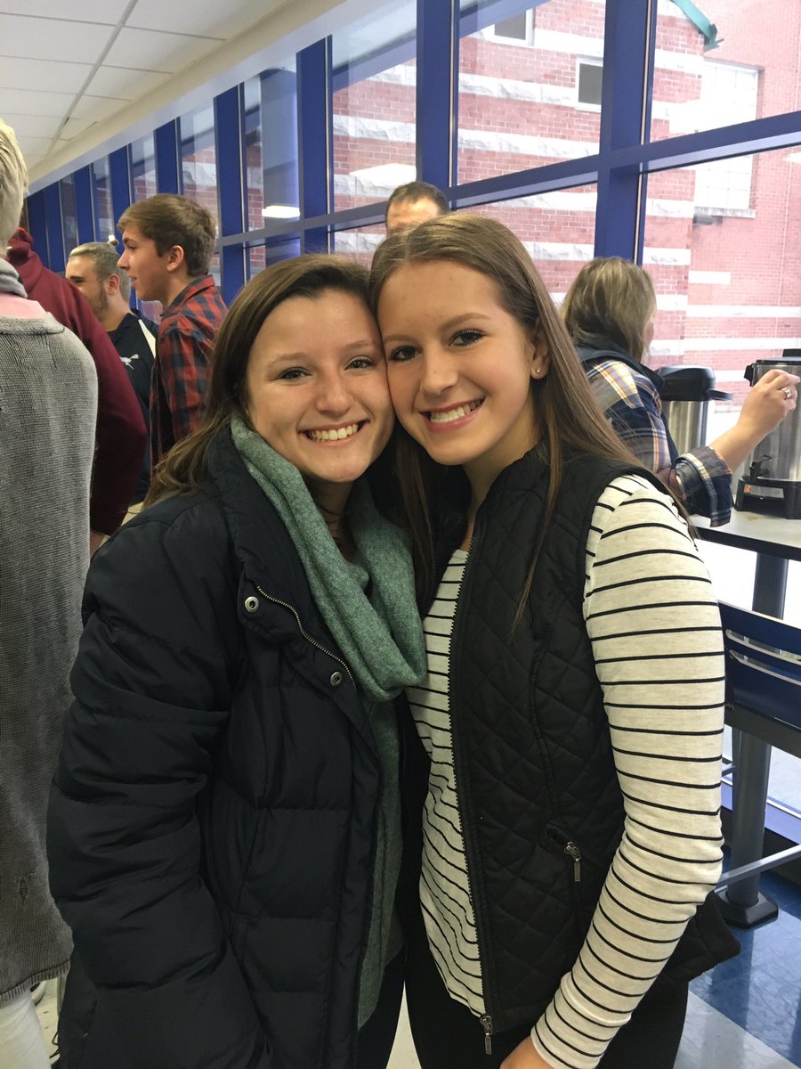 ski626's tweet photo. Welcome Back #PVHS Class of 2016!! #AlumniBreakfast https://t.co/ztTP2nDVHQ