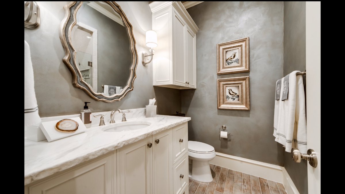 JonAAtwood's tweet photo. Sweet powder bath #atwoodcustomhomes #interiorcollection https://t.co/wS5iaFCGM3