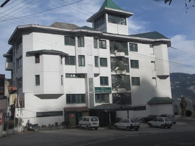 Tour_planer's tweet photo. Top Five #hotels in three star category in #Shimla  https://t.co/D6dVWHMJc6 https://t.co/nVV8BwL8fK