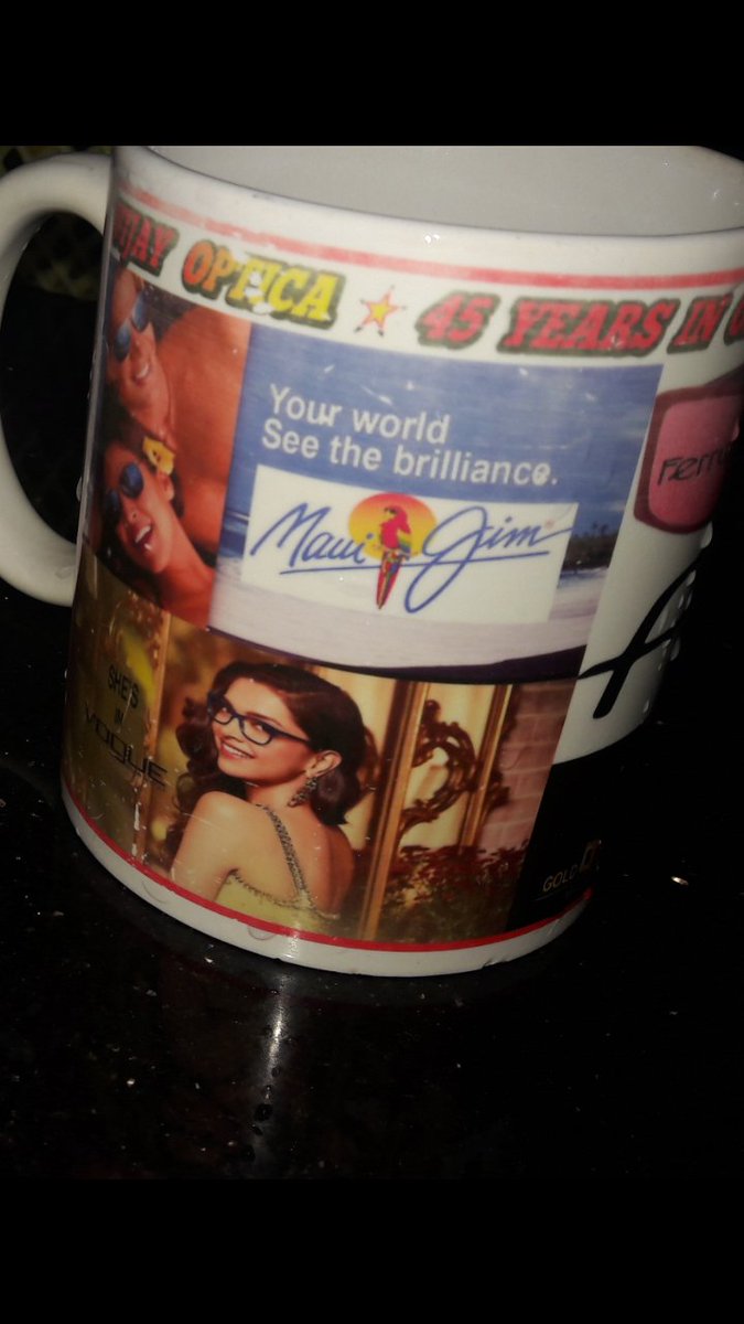 CaminahsFeel's tweet photo. Look who i spotted here in Tanzania while doing my shopping😚 yes bae it's you @deepikapadukone you are in Africa now👏✌😚 #WorldDomination https://t.co/lP56H189Z2