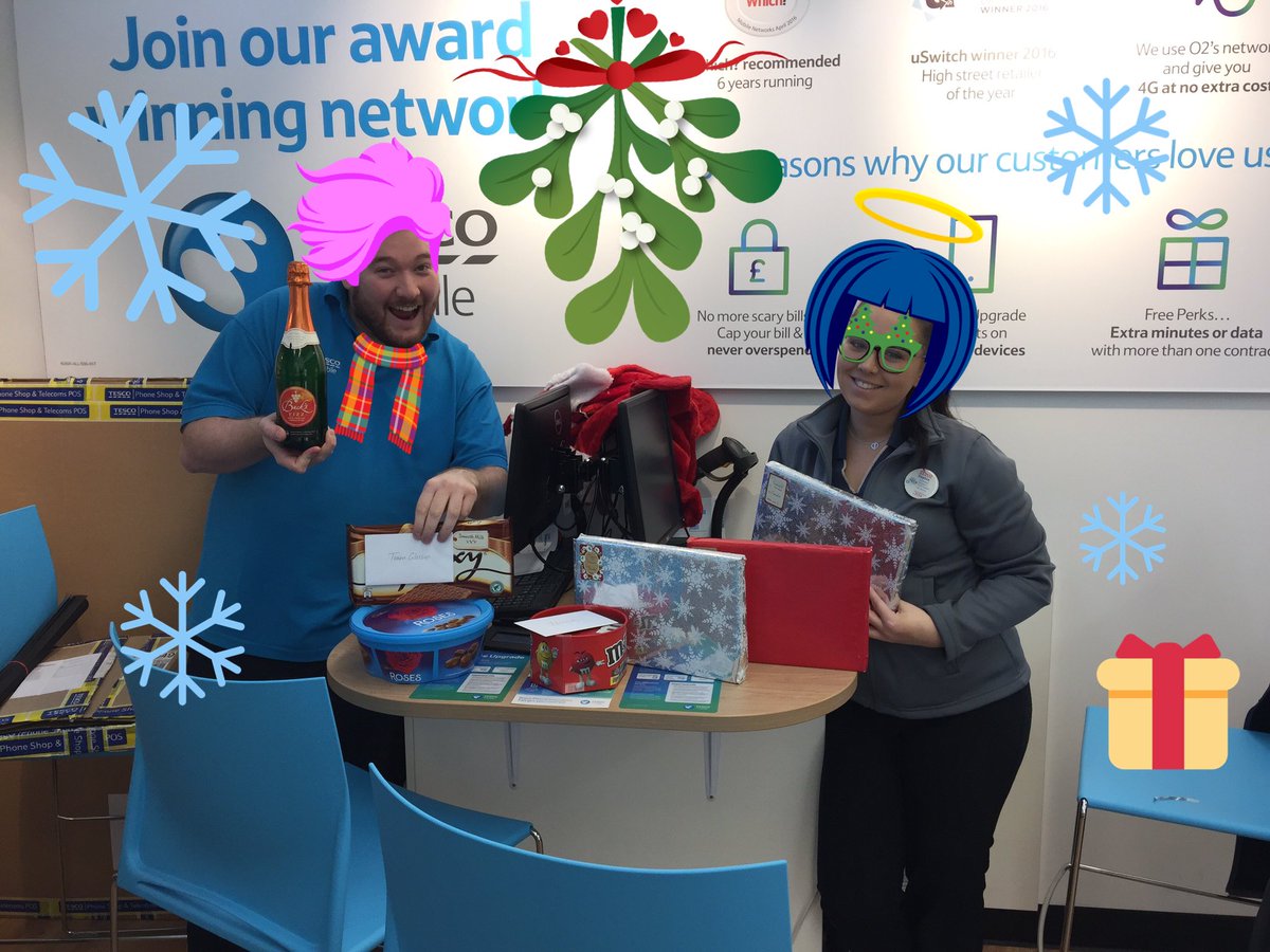 MERRY CHRISTMAS TEAM Glossop <a href="/tescomobile/">Tesco Mobile</a> <a href="/GlossopTesco/">#GlossopTesco</a> @Llittle25 <a href="/helengalletley/">Helen Galletley</a> <a href="/jph_92/">James Hamill</a> <a href="/McgeoughSteve/">Steve</a> Have a good new year also 🎁🎄