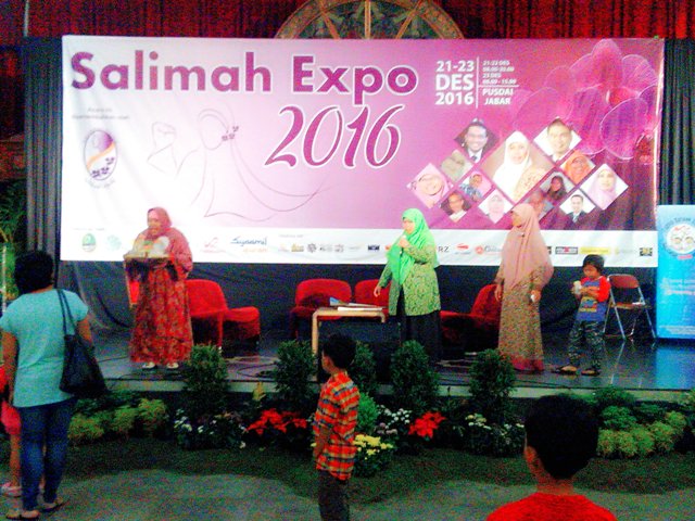 twitbdgupdate's tweet photo. SALIMAH EXPO 2016 https://t.co/94J4SrBVTV https://t.co/t5n8Rw8Sku