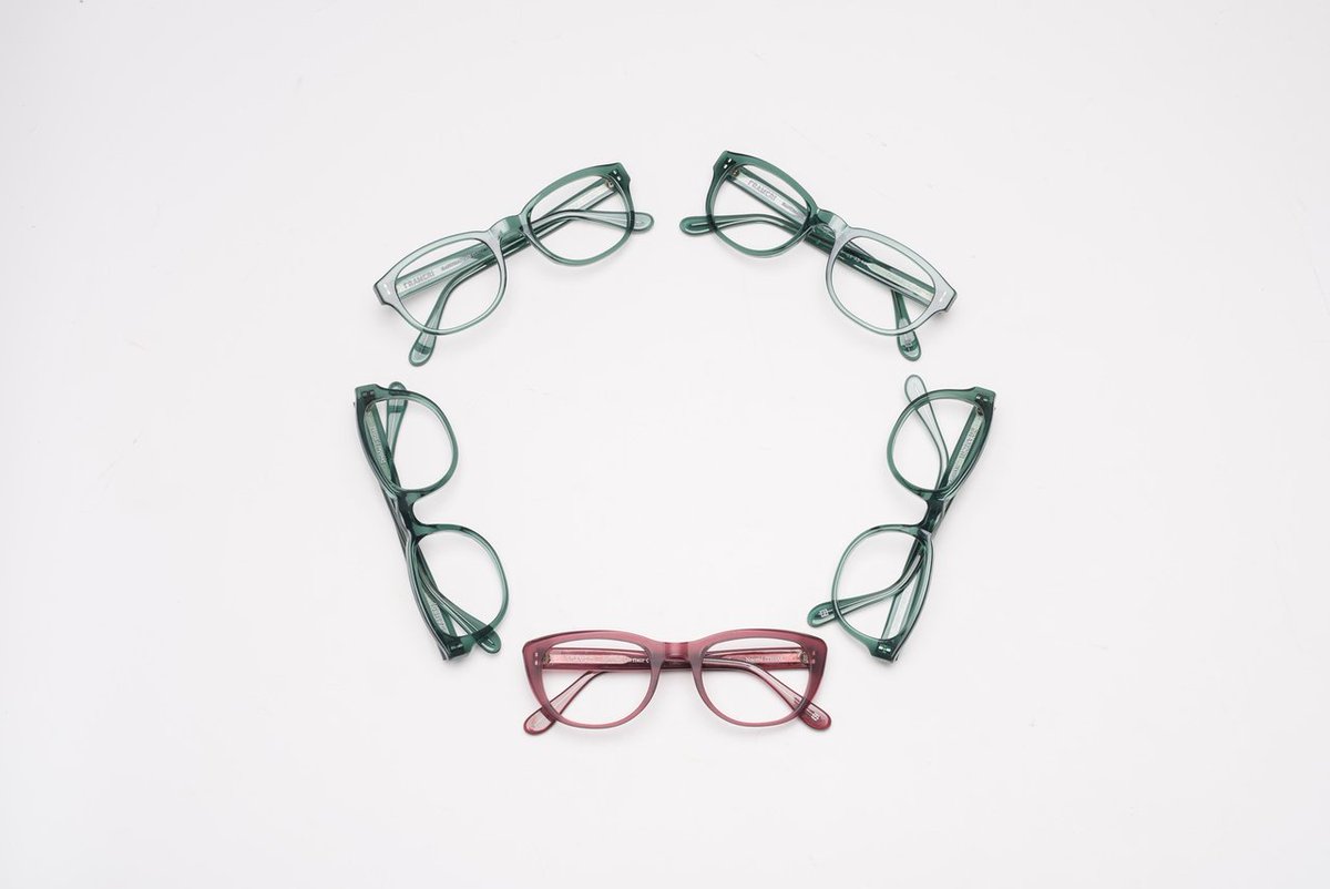 Glasses wreath? Say no more. Having a little fun with our red and green frames. Happy Holidays everyone! frameri.com