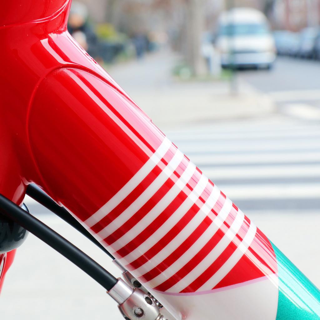 A recent paint project for <a href="/magliarosanyc/">MAGLIAROSANYC</a> and Bishop Bicycles. Think 7-11 
#VeloColour #toronto #magliarosanyc