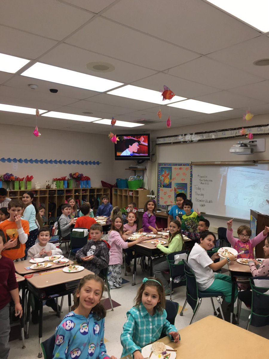 Snowman fun for the first day of winter! 1st grade Moberg and 4th grade Boturla