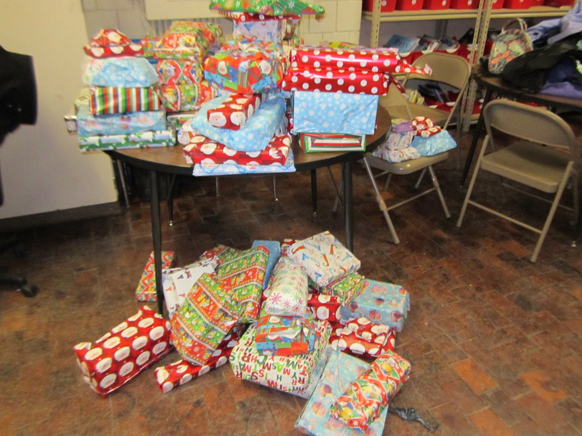 KELLERMSPRIDE's tweet photo. HKMS students delivering toys to Curiale School.  What a great day! https://t.co/7ogkUuE0X6