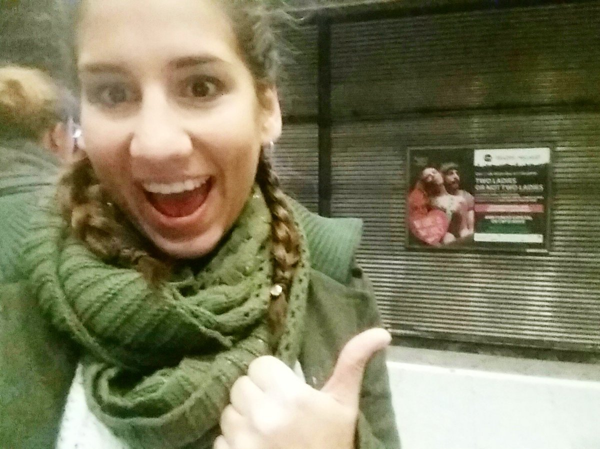 ABelles54's tweet photo. Eixir del metro i... Surprise! @TeatreMicalet @twoladiesornot Vull anar a vore-vos!! 😉🎶 https://t.co/OzCPAlQ0OO