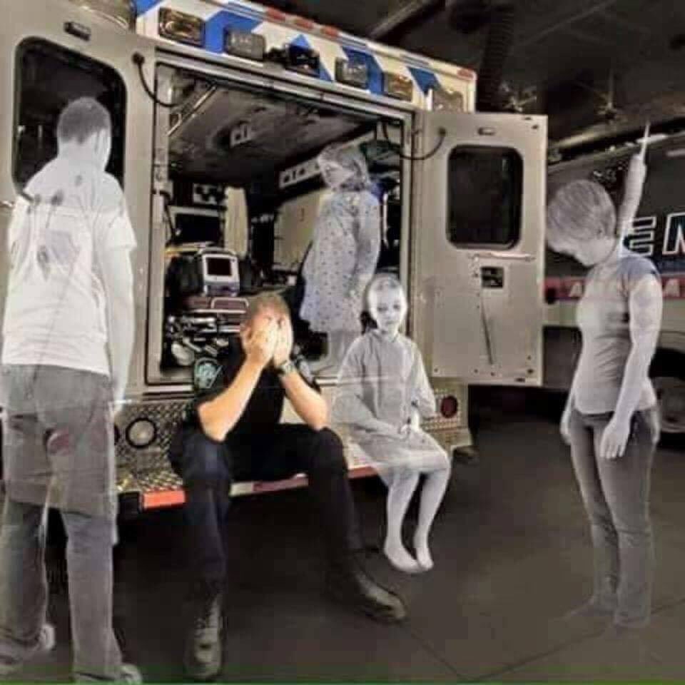 MetCop's tweet photo. From colleagues in US via Emergency services humour: https://t.co/Rb3QxSs9Lt