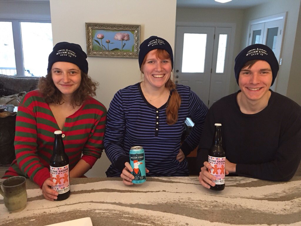 AiyaMcNee's tweet photo. Breakfast of Champions! Thanks William St @CobourgBeer !#5goldentoques #andabeerinatree https://t.co/orSWXcQB5w