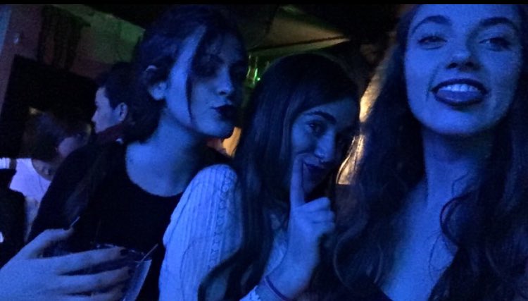 soficcrs's tweet photo. ¡Qué ganas de esssta noche!😈😈😈 #mitrio🖤👭🌟😈💘⛄️ https://t.co/iaPCZ5Dw28