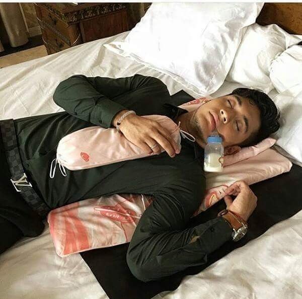 #ACRCTIEps201dan202 ini baby udah tidur pules tlg dong ambilin dotnyaa  😃😃😄 @Benzematuth <a href="/csetiyani/">Yani</a> <a href="/Tha88Tha/">Tha</a> <a href="/AC_RCTI/">Anugerah Cinta</a> <a href="/LayarDrama_RCTI/">Layar Drama RCTI</a>