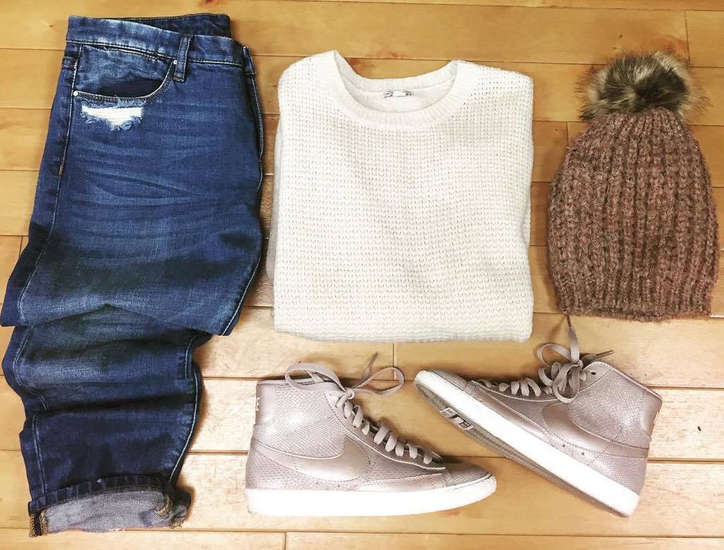 Mayfield_CM's tweet photo. ❄️❄️❄️ #clothesmentor #clothesmentormayfield #resale #resaledoneright #cle #cleveland #ootd #thisiscle #clevelandgr… https://t.co/0IMI5Dhb1P