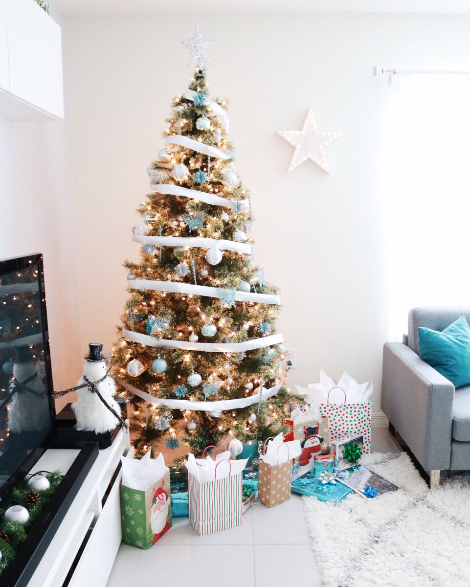 thecoupledlife's tweet photo. ✨🎄 https://t.co/qnvznl1rXd