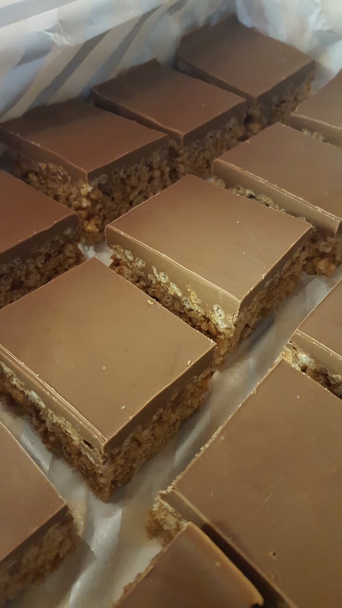 IncredibleToppe's tweet photo. Chocolate Mars Bar Traybake Crunchies out the bakery today #marsbar #goldensyrup #ricecrispies #chocolate #chewy #delightful #inboxtoorder https://t.co/hvQE82q0ed