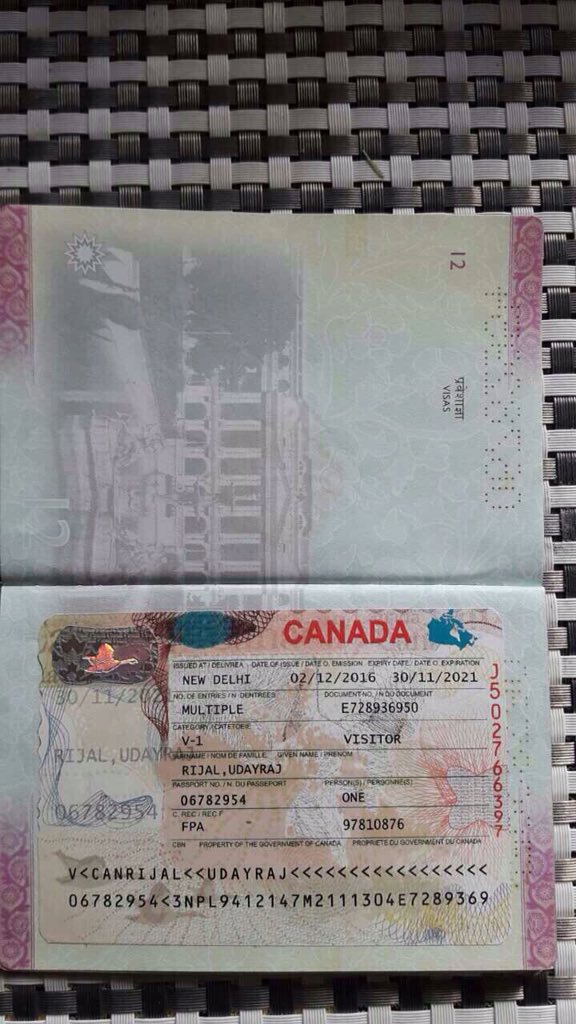 thagkopardafash's tweet photo. Another Fake Visa in Mumbai #3-4 series of fake visa rackets by same methodology n people@mumbai police#canada embassy#thane police https://t.co/ULYcfBZQzc
