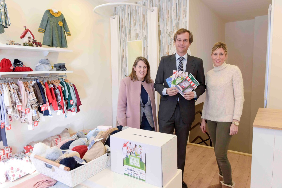 TeleBoadilla's tweet photo. @Aglezterol   Boadilla pone en marcha dos campañas navideñas para promocionar el comercio local   https://t.co/yqFVGhqeDJ https://t.co/mx2cuF7WQ8