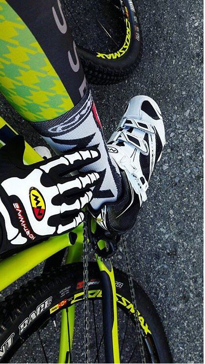 northwave_sa's tweet image. You know what they say about big feet? Big socks 😂😜#northwave #mtb #bikelife #holiday | 📷 @eneameoni