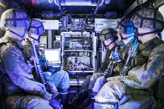 DPMHAUS1's tweet photo. .@Bittium @SelexES @thalesgroup & @Puolustusvoimat demonstrate #ESSOR #HDRWF for joint ops in battlefield conditions https://t.co/fJtwmtXzfn https://t.co/iUTjafRPUS