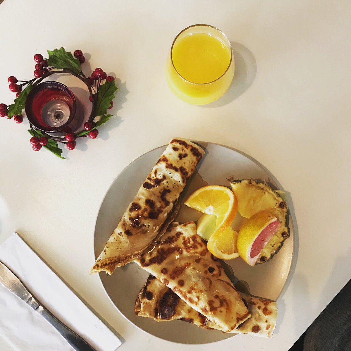 Delicious buckwheat pancakes spotted <a href="/MiaTapas/">Mia Tapas</a> ✌️️Don't forget the maple syrup 😜 #proudcanadian #realfood #plantbased