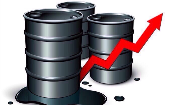 mercadosyaccion's tweet photo. SUBIENDO --> #PETRÓLEO.. A ESTA HORA opera en alza : Brent sube +1,13% a $55,08.. WTi sube +1,00% a $53,02 https://t.co/FZECO3Qljv