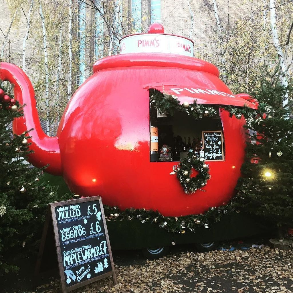 Feeling Festive!!! #southbank #christmas #london #pimms #3sleeps #twitter ift.tt/2i5Cwb2