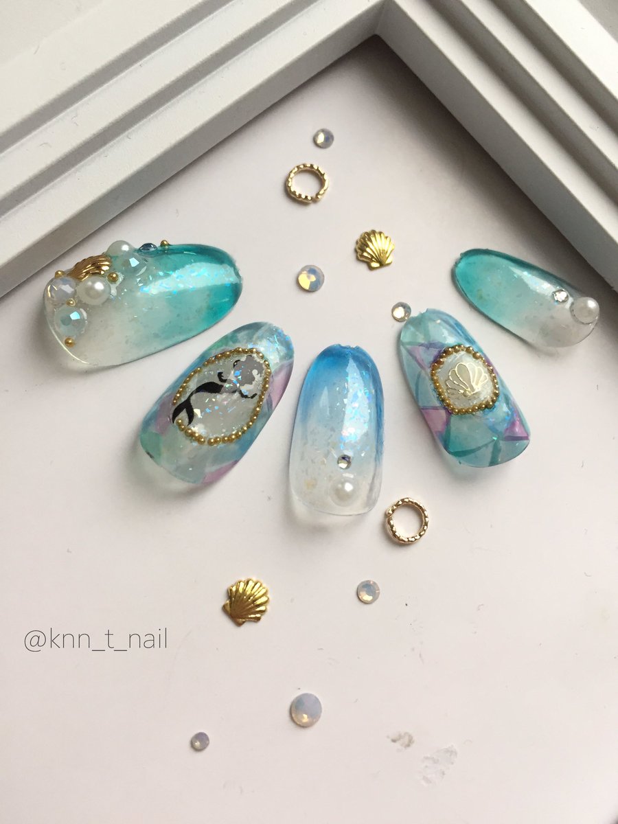 かんな ネイル垢 En Twitter ディズニープリンセスネイル アリエル これでラストです 出来上がり的に1番気に入ってるのが アリエル エメラルドグリーンが大好き これ夏に付けてディズニーシー行きたい 劇団四季のリトルマーメイド早く行きたいな