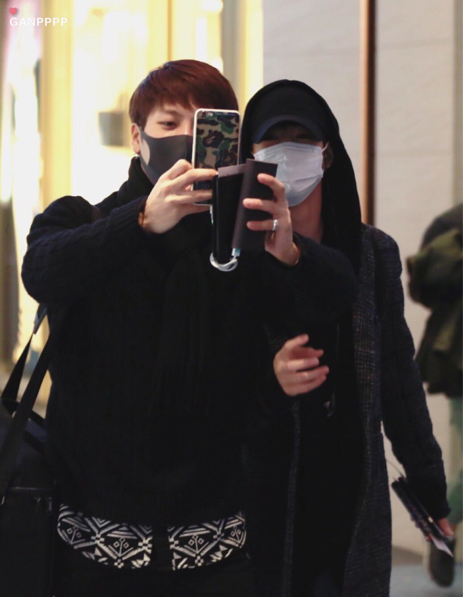 Wang_Plam852's tweet photo. #THANKYOUMARKSON 
#2000DAYsBEAUTIFULinSEOUL 
ยิ้มของมาร์ค ยิ้มของแจ็คสัน ยิ้มของเรา ยิ้มให้กันทุกวันนะ 💕💕 https://t.co/tVSHZ9lA7P