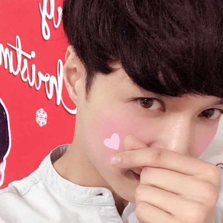 xingmochi's tweet photo. 🍥 #张艺兴 https://t.co/pY2s80J01X