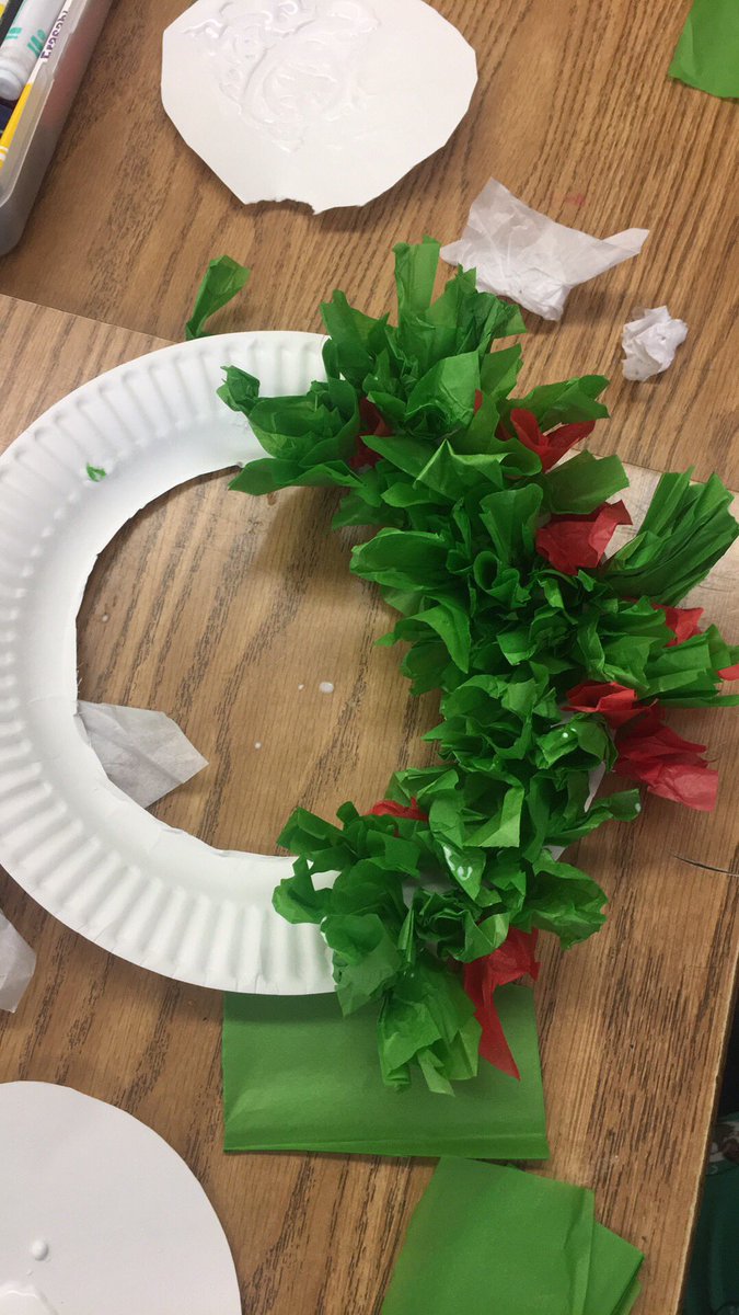 C3Grade2's tweet photo. Annual wreath project #pjdayfun https://t.co/6ky776VIcN