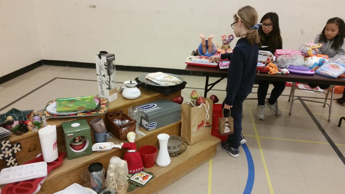 CsHoly's tweet photo. Holy Cross Me2We Santa's Shop: Selling second-hand items donated by the community. Kids buying 4 family/friends. Revenue 4 charity. 3 x WIN! https://t.co/ZZWcOuBmJk