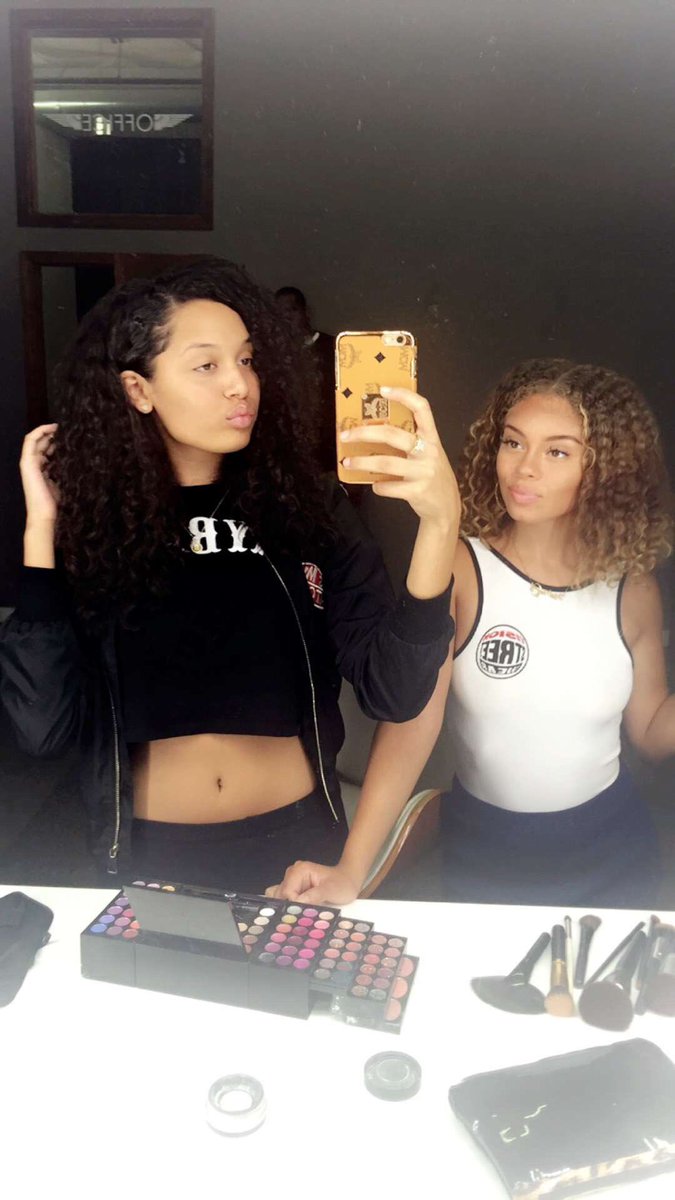 Brooklyn Nikole on X: HAPPY BIRTHDAY TO MY SISTERBFF @missmulatto247 💘  finally legal bit 🔞 love you 👯‍♂️ t.cocplL60Vkxc  X