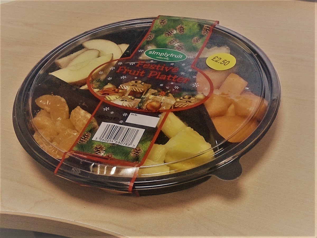 simplyfruit's tweet photo. We are excited to launch our new Festive Fruit Platters in Iceland! #Simplyfruit #Iceland https://t.co/UXAgRxVw04