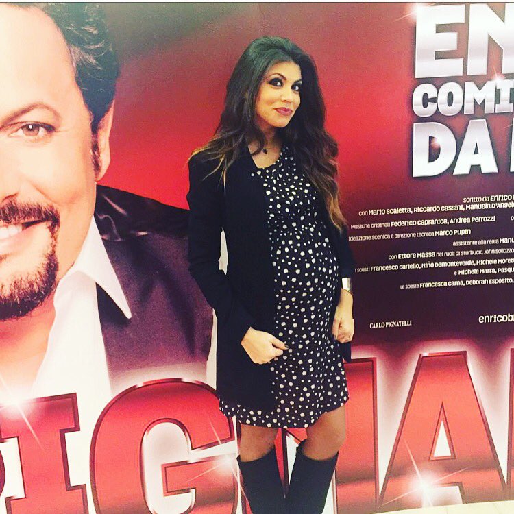 Tutti a teatro!!!! Un grande spettacolo,un grande attore in un grande auditorium!😉💋❤️ #enrico brignano #Enricominciodame #family #pregnant💓