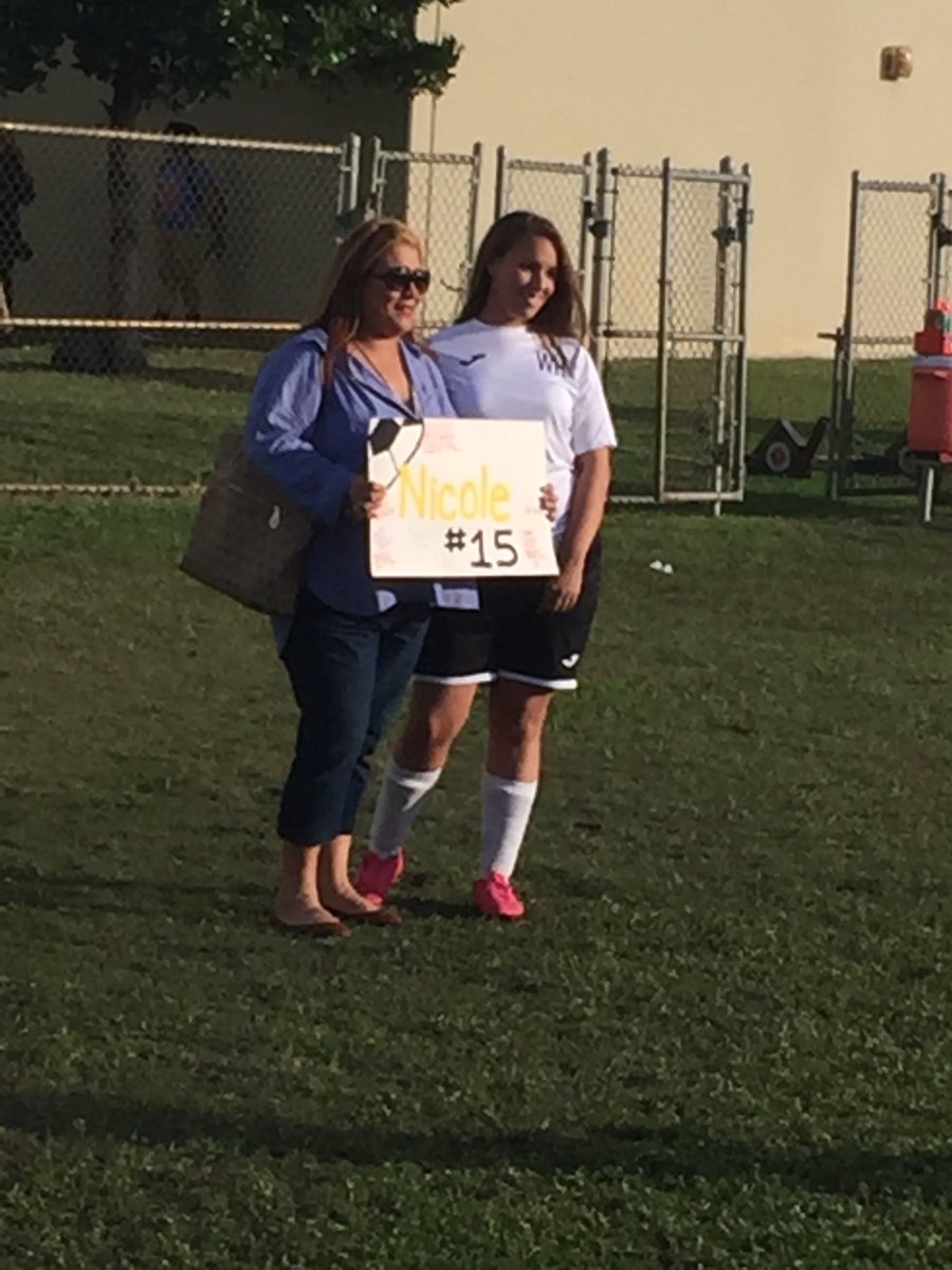 aconcepcion5's tweet photo. Preparing to honor our Senior Lady Wildcats before game @westlandhialeah @APDiazRubio @WHSHStudentGov @Westland2017 @westland2019 @whsh18 https://t.co/MVDMNWLhXY