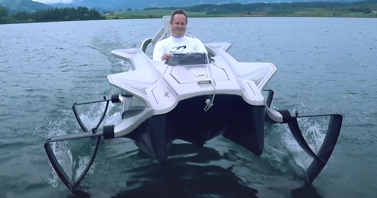 I_AM_Finance's tweet photo. Unleash your inner super spy with this futuristic watercraft https://t.co/5gACNr9Pl3 #Mashable_Video #Travel https://t.co/3gL6Aza4wB