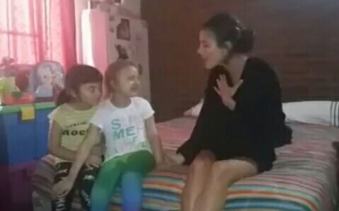 Admirandoatini's tweet photo. "Basta con saber que alguien necesita de ti..y tu incondicionalmente le darás tu AMOR"✨🙌💖 DIOS TE BENDIGA @TiniStoessel #Emocionas!!❤ https://t.co/kcnZtBUeGO