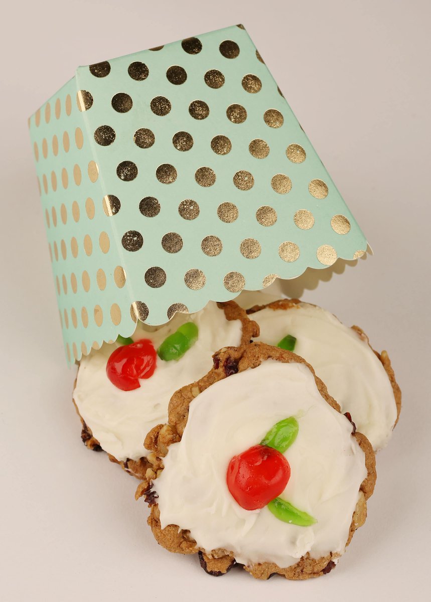 dallasnews's tweet photo. πͺ Cookie countdown: Alison Ramsay Smith of Lewisville wins for her Special Diet recipe in the #DMNCookie contest https://t.co/KqBTuDw27g https://t.co/kJGHv0RcLO