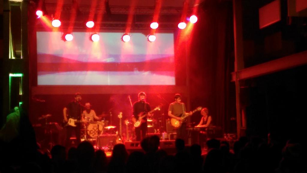 Ha llegado <a href="/Dehradunband/">Dehradun Band</a> y la sala cada vez está más llena. En breve y con ganas llegará <a href="/WASlovesyou/">WAS</a> en <a href="/LavaVLL/">Laboratorio de las Artes de Valladolid :: LAVA</a>