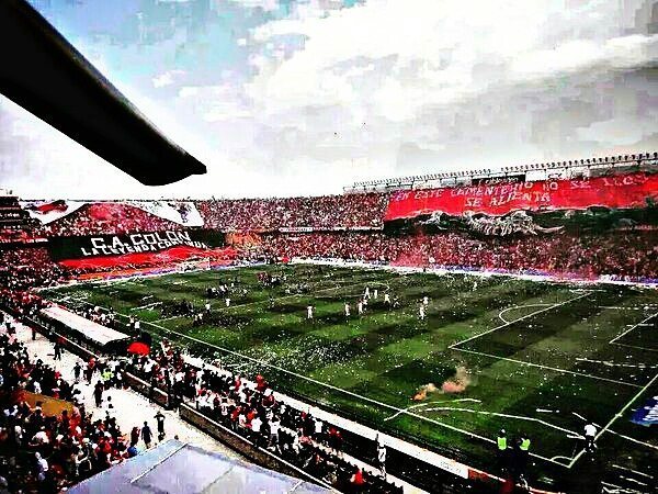 clubAcolon_sf's tweet photo. Ayer, hoy y siempre!
La gloriosa gente 🔴⚫
#ColonYNadaMas
#CAC #Colon #clubAcolon #Sabaler… https://t.co/CBXkDQ9Jiy https://t.co/rtGKh8iRro