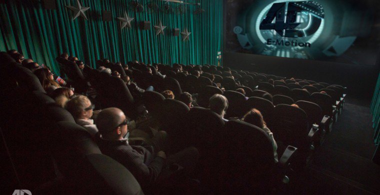 #Ahora | Hoy se estrena la única Sala 4D de Rosario, la tercera en Argentina, te lo cuenta <a href="/marcelome5/">Marcelo Menegozzi</a>