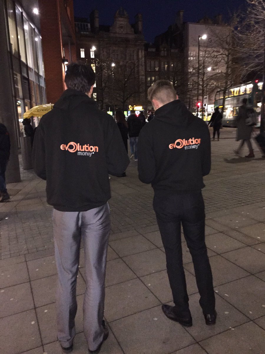 Cheryl_Evo's tweet photo. A few of our call centre staff spreading Christmas cheer around the streets of Manchester to Those less fortunate🎅🏻🎄@EvolutionMoney https://t.co/LqFCtOxV2H